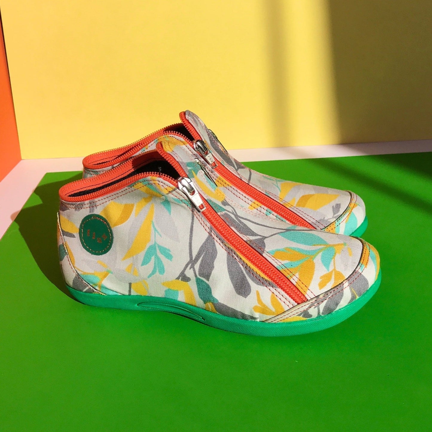 Pétalo Gris | Botita con cremalleras - Flux Concept Store