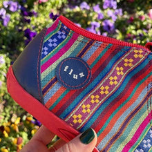 Cargar imagen en el visor de la galería, Aguayo Red | Botita con cremalleras - Flux Concept Store
