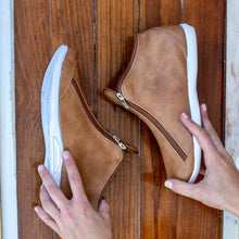 Cargar imagen en el visor de la galería, Moka | Botita con cremalleras - Flux Concept Store
